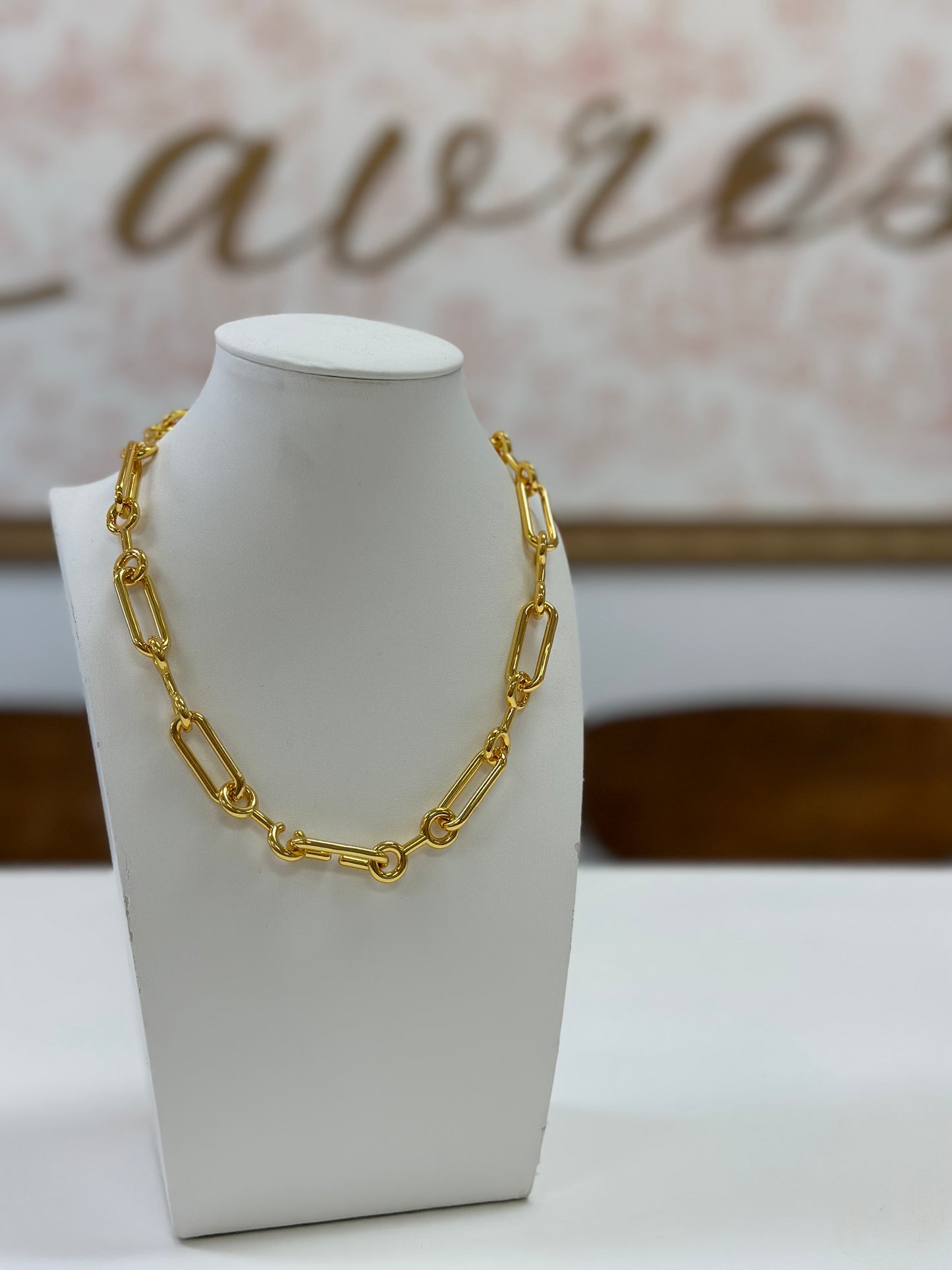 Lacey chain