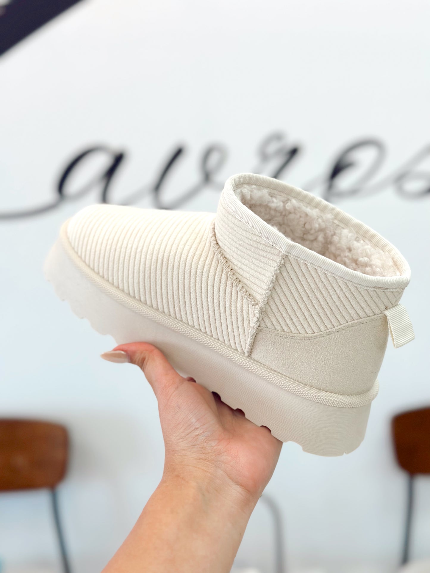Yarroh Cream shoe