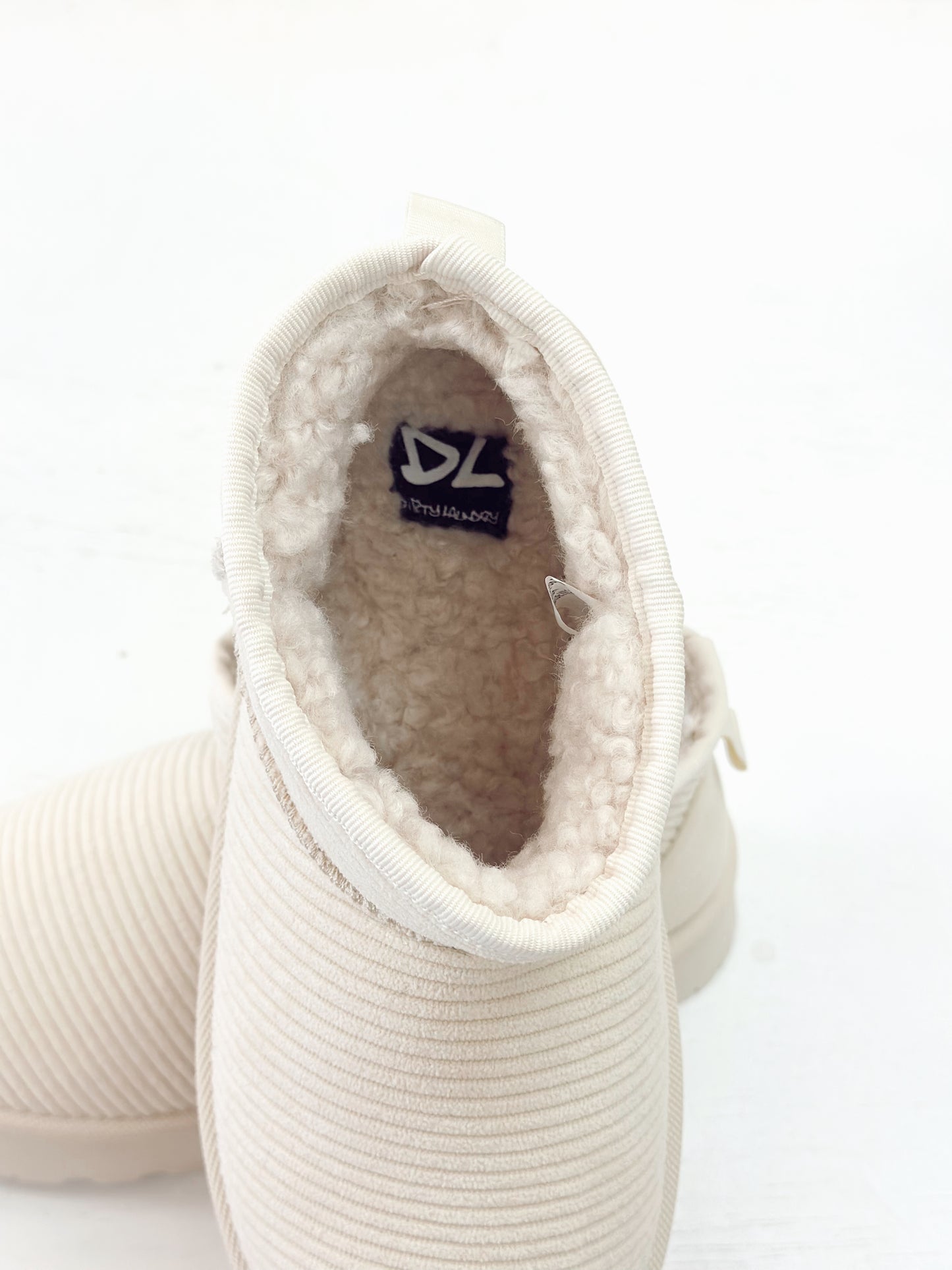 Yarroh Cream shoe