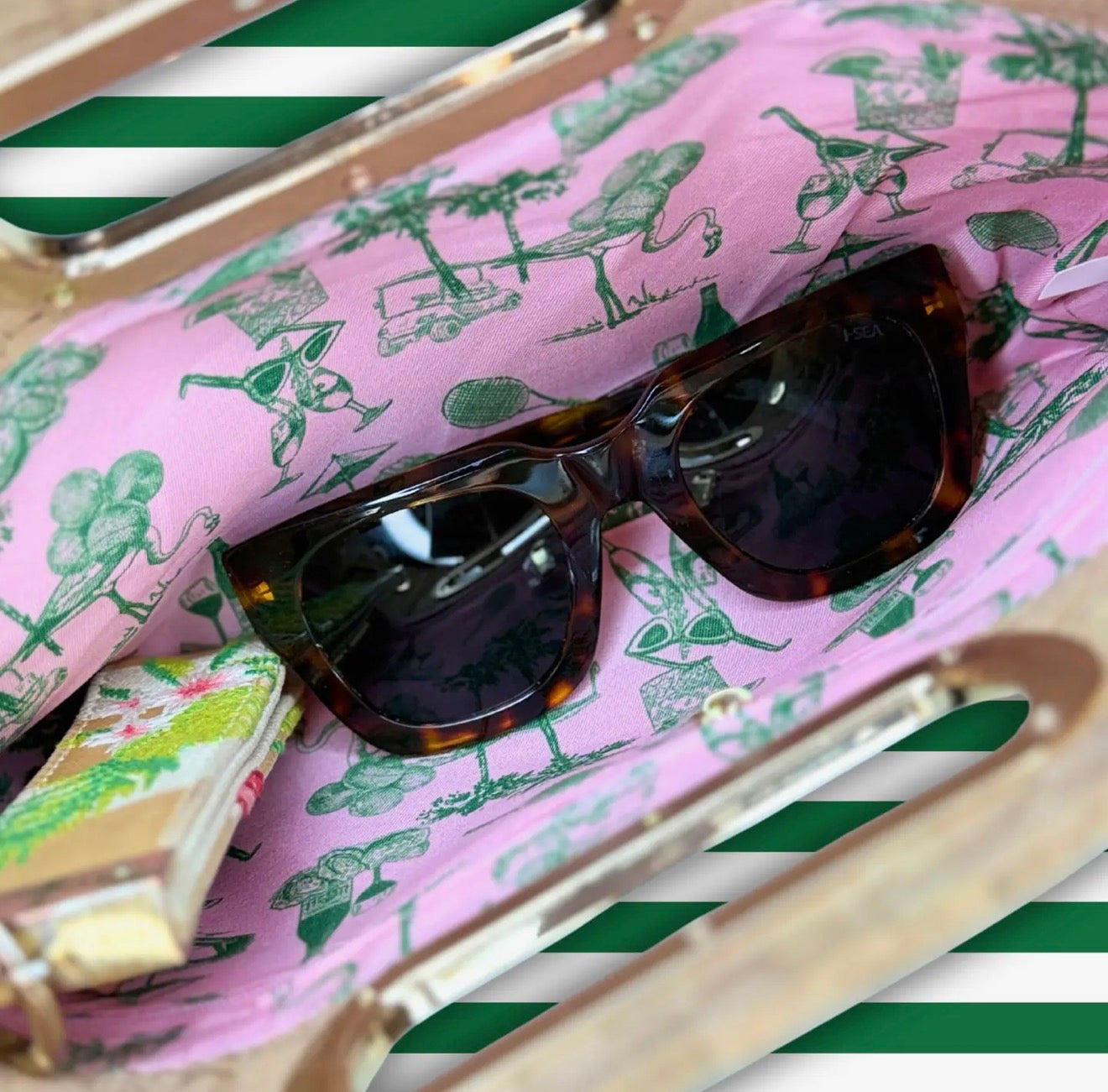Folly Clutch