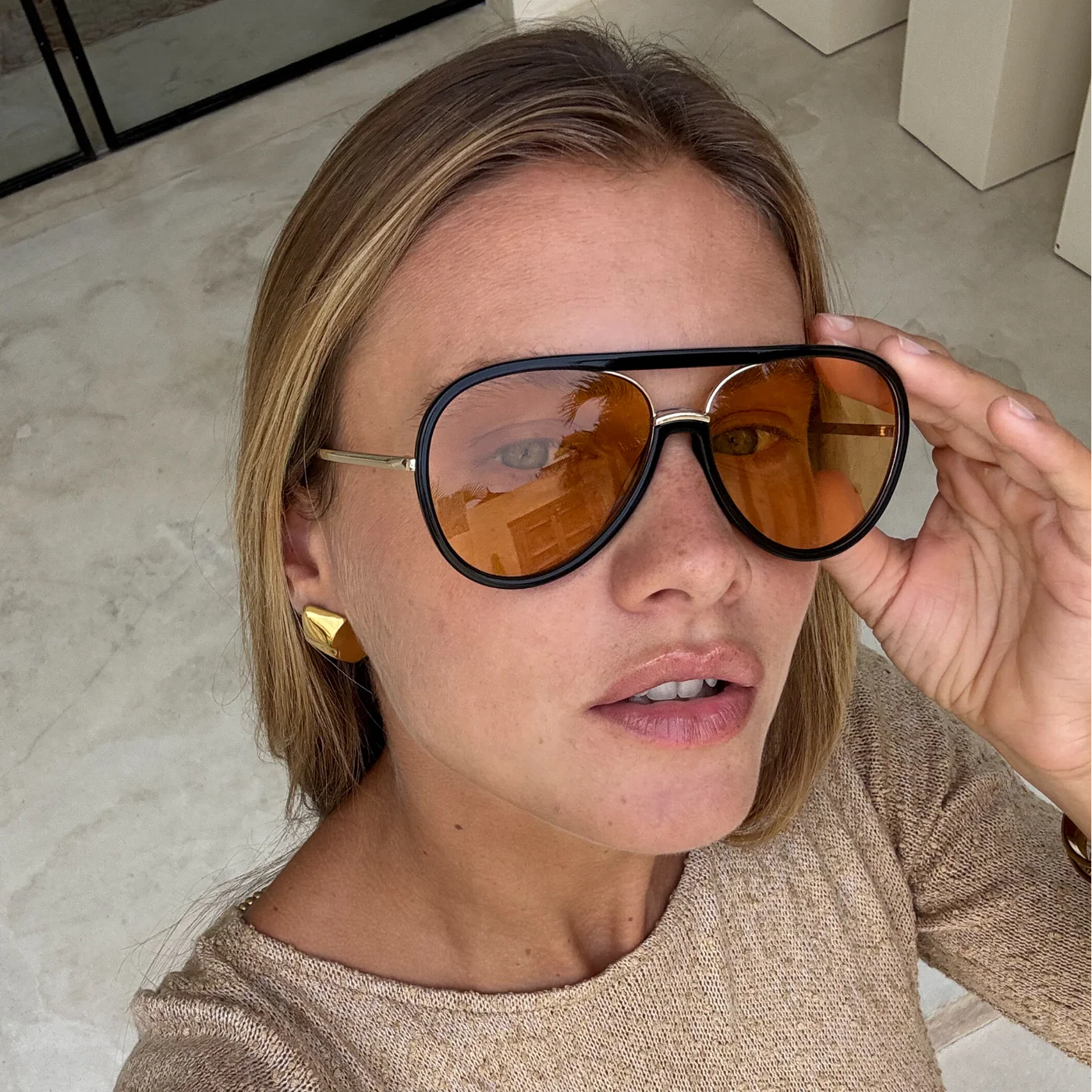 Shay Unisex Aviator Sunglasses - Black / Soft Amber