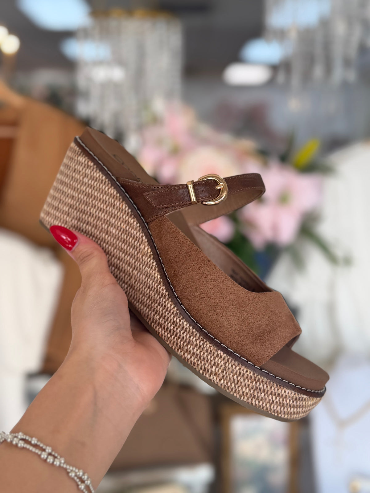 Chestnut wedge