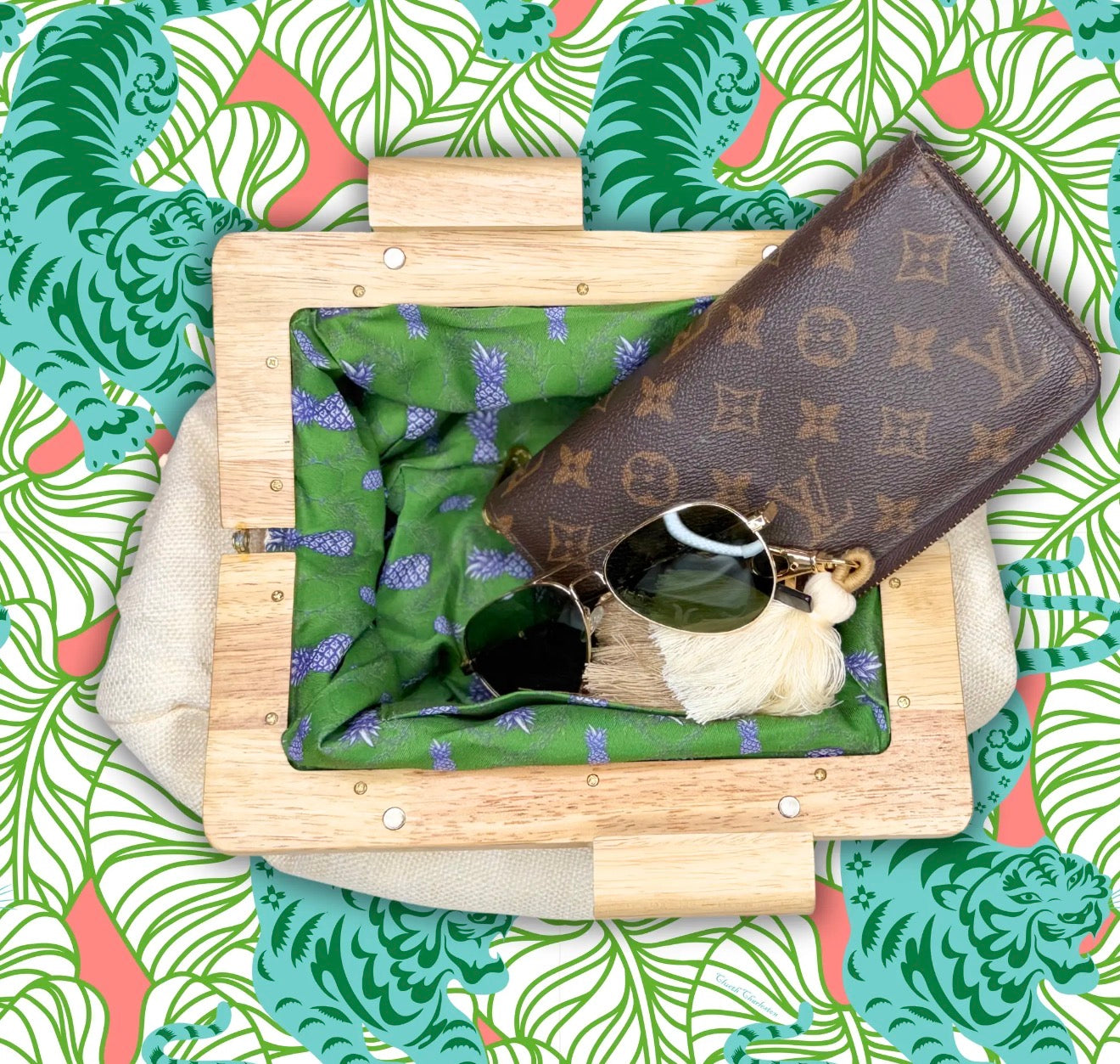 East Bay Linen Clutch