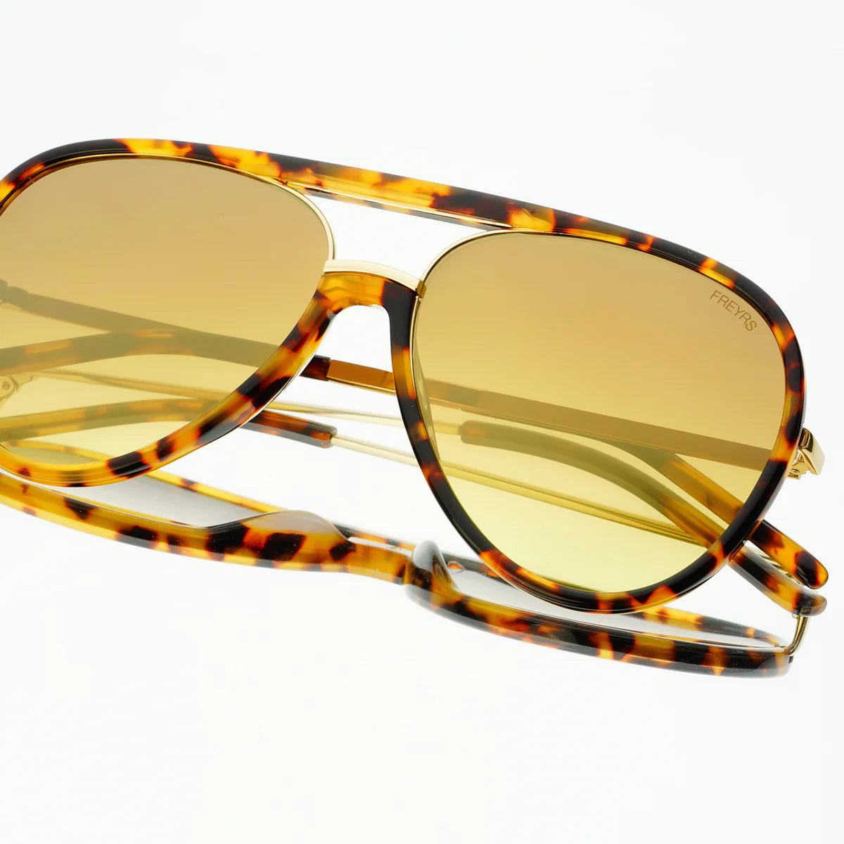 Shay Unisex Aviator Sunglasses